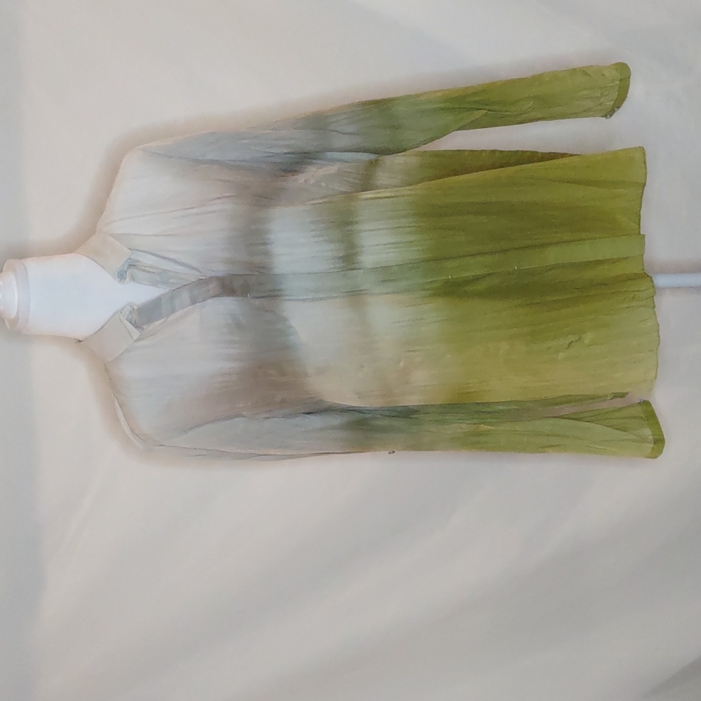 Elie Tahari Tie Dye gray green light weigh blouse, top Button Down Long Sleeve - Picture 2 of 11
